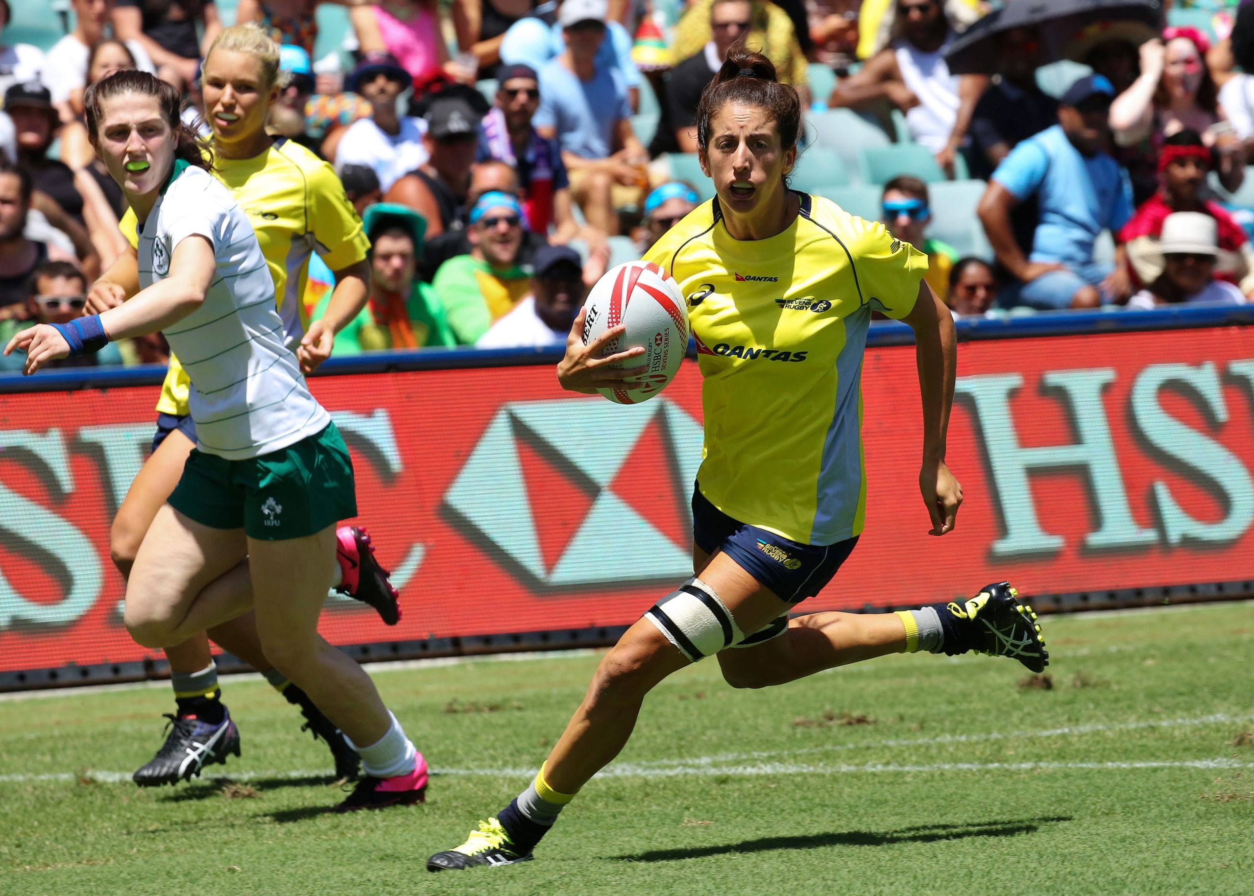 Alicia Quirk playing rugby sevens