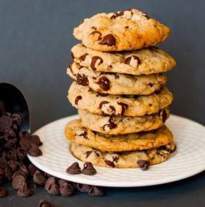 Vegan chocolate chip cookies 