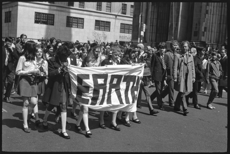 Earth Day crowd, April 22, 1970 in New York City. [Photo taken from EarthDay.org].
